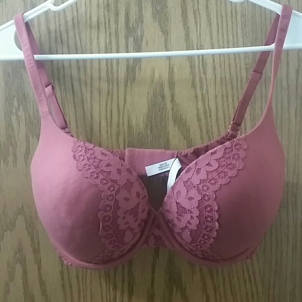 Red Victoria's Secret bra size 32DDD